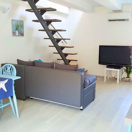Apartment Vrbenka Vrbnik Ngoại thất bức ảnh