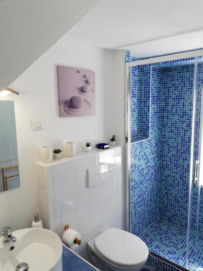 Apartment Vrbenka Vrbnik Ngoại thất bức ảnh