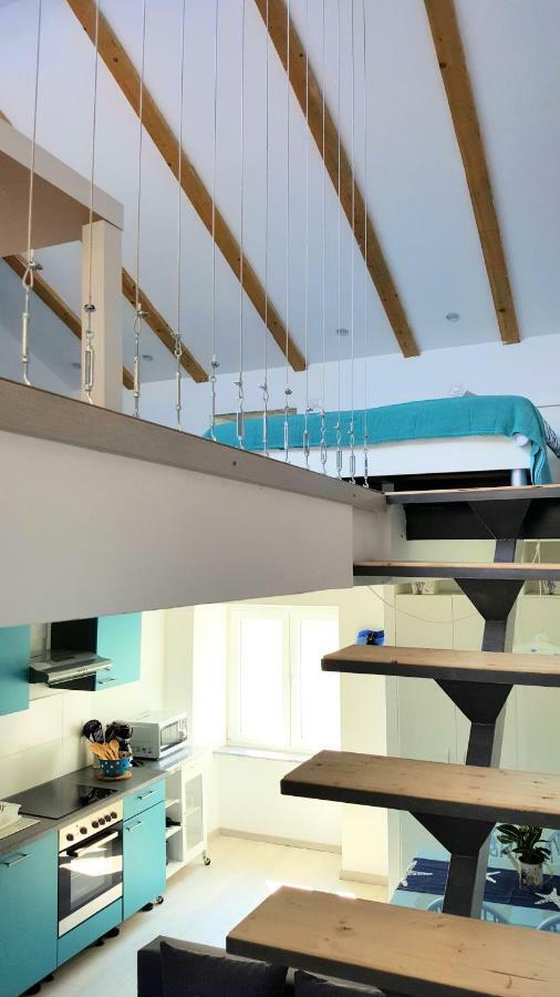 Apartment Vrbenka Vrbnik Ngoại thất bức ảnh