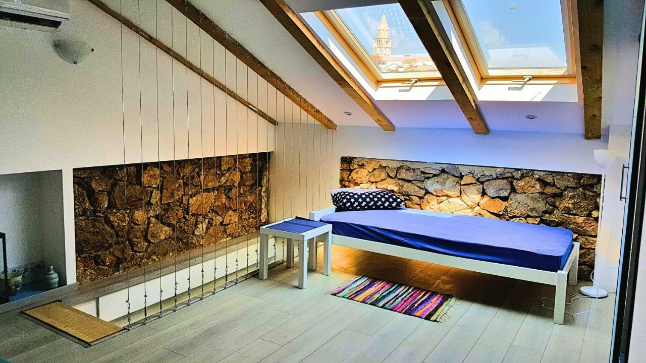 Apartment Vrbenka Vrbnik Ngoại thất bức ảnh