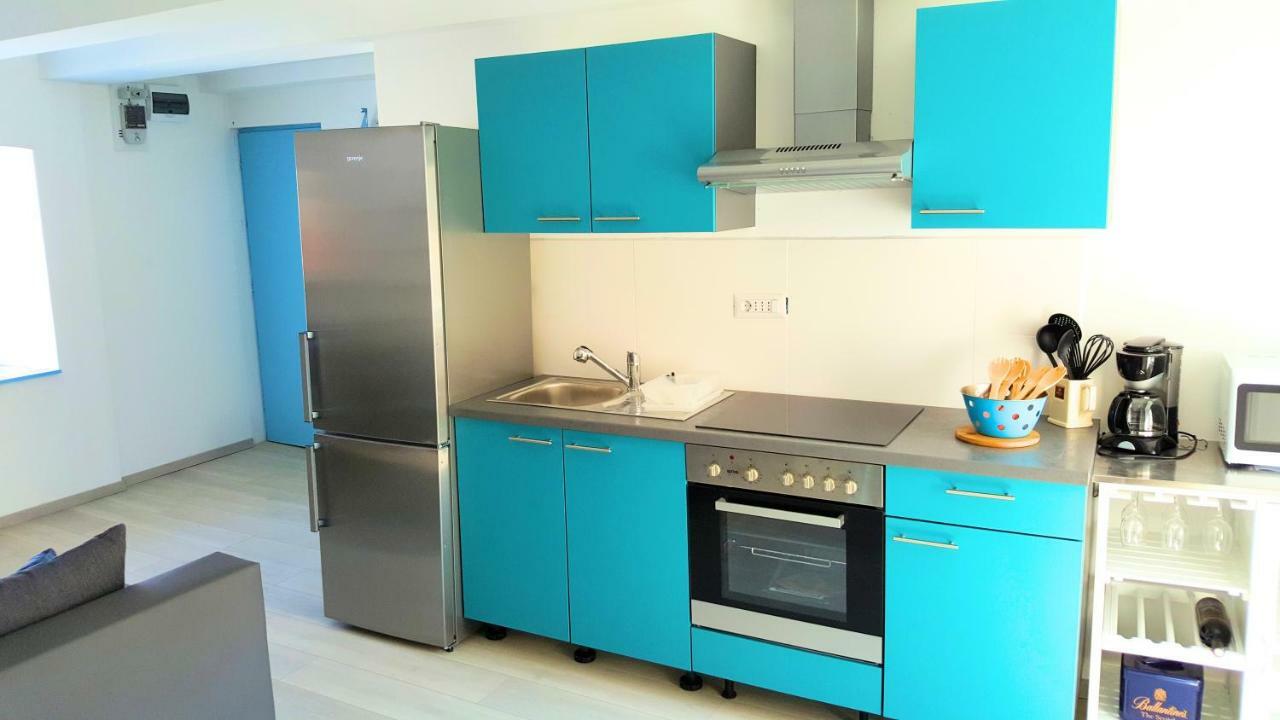 Apartment Vrbenka Vrbnik Ngoại thất bức ảnh