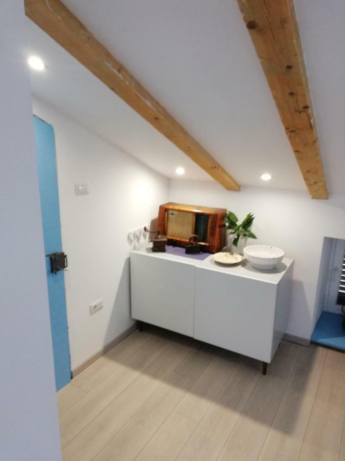 Apartment Vrbenka Vrbnik Ngoại thất bức ảnh